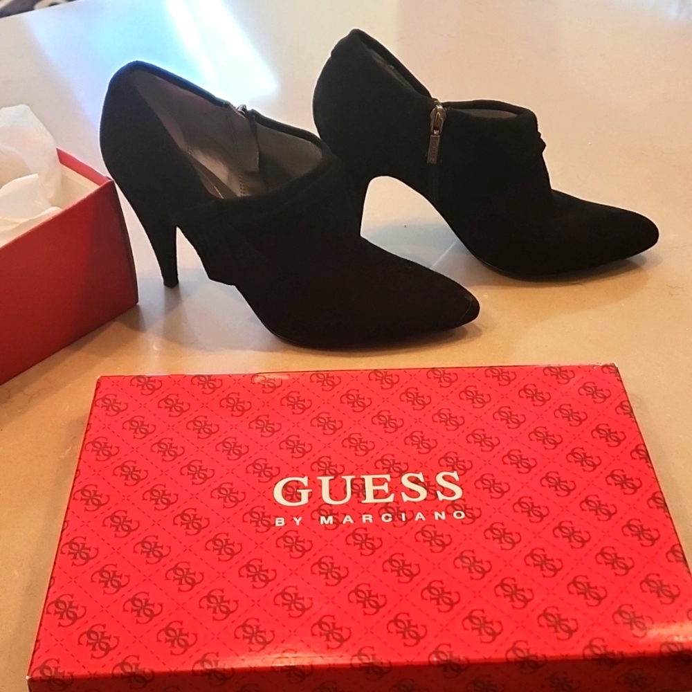 Guess Suede high heeled booties SZ10